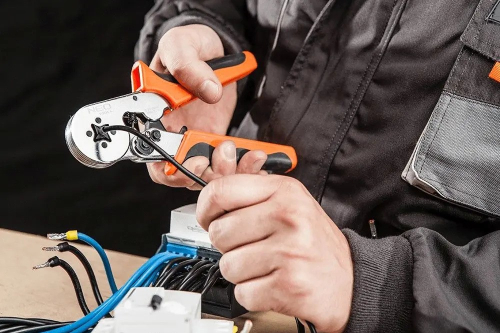 Neotools -Klešta za izolaciju