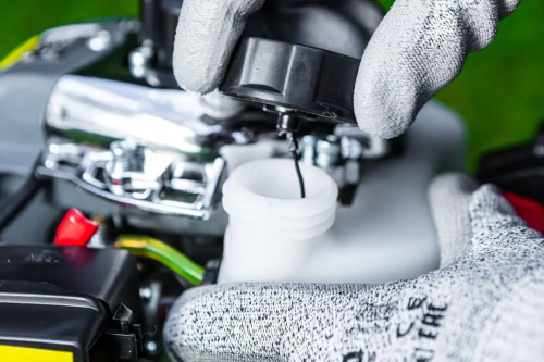 Graphite -Motorna testera za živu ogradu 750W